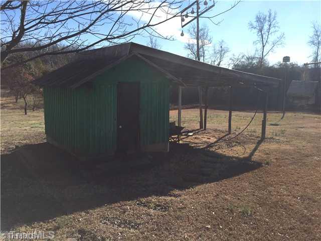 4111 Jackson Creek Road Denton, NC 27239 - Photo 7 of 9 Storage.