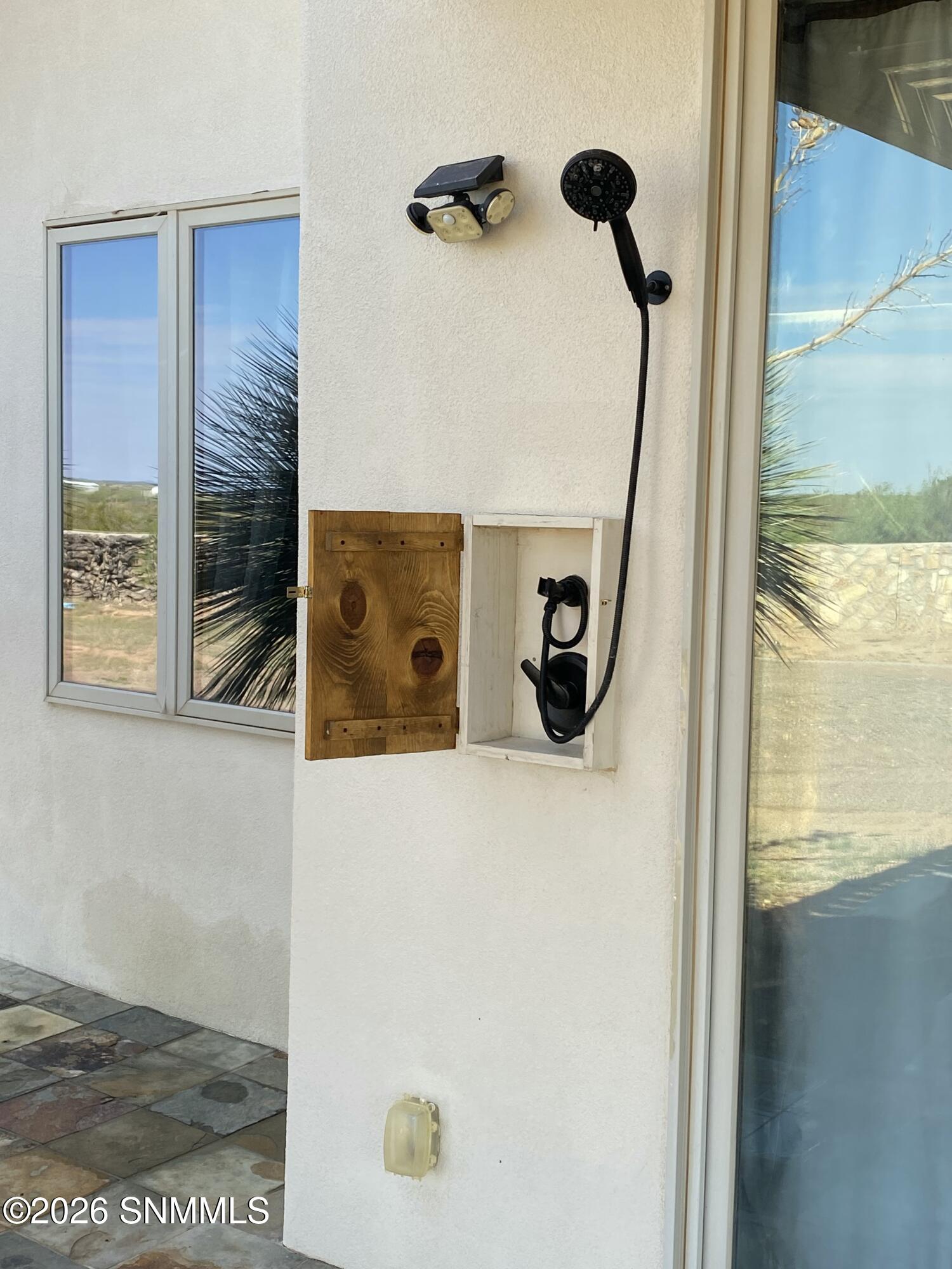 21998 Homestead Road Deming, NM 88030 - Photo 24 of 73 Outdoor Shower