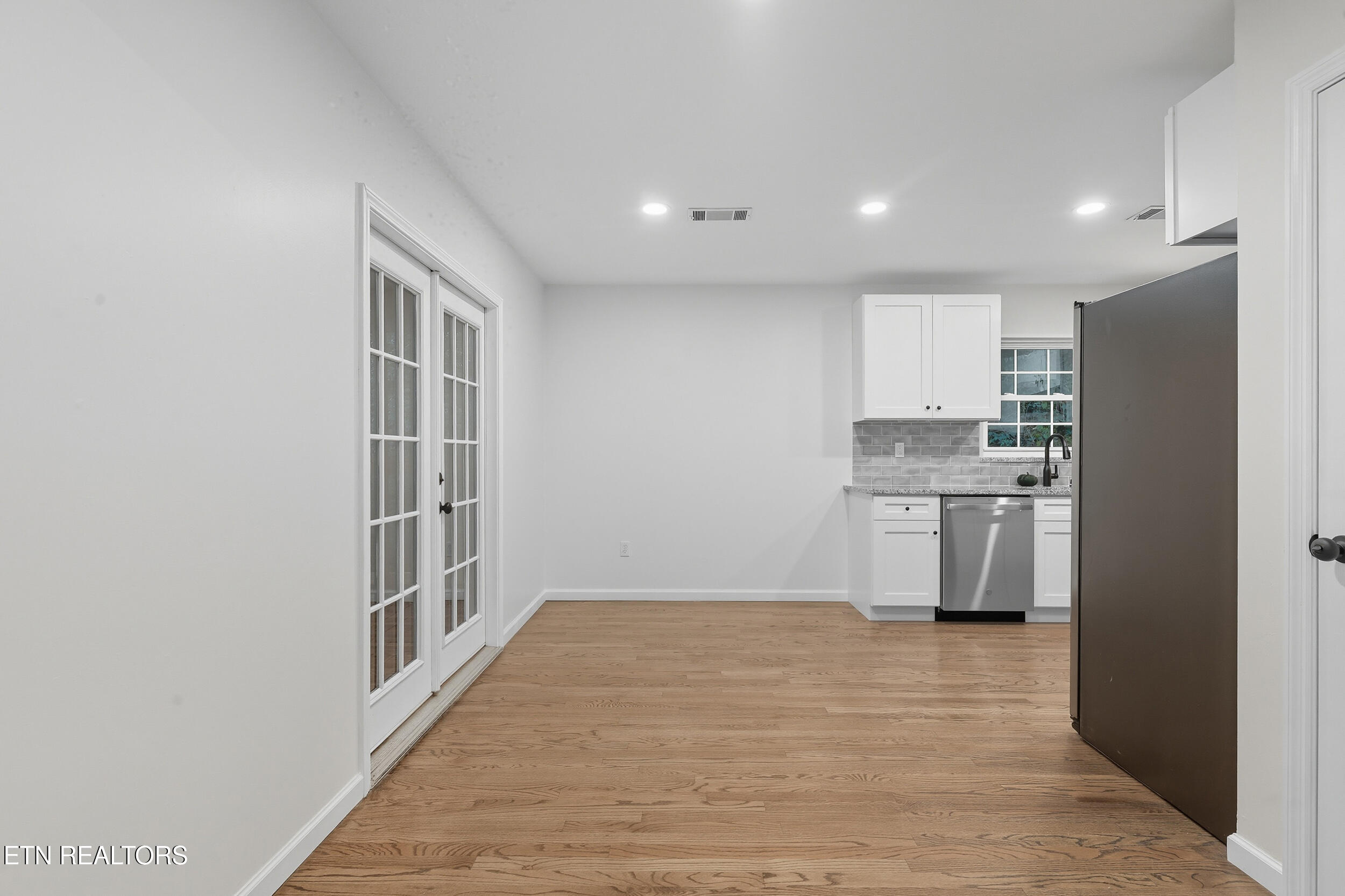 422 Overhill Road Knoxville, TN 37914 - Photo 11 of 32 21_0020