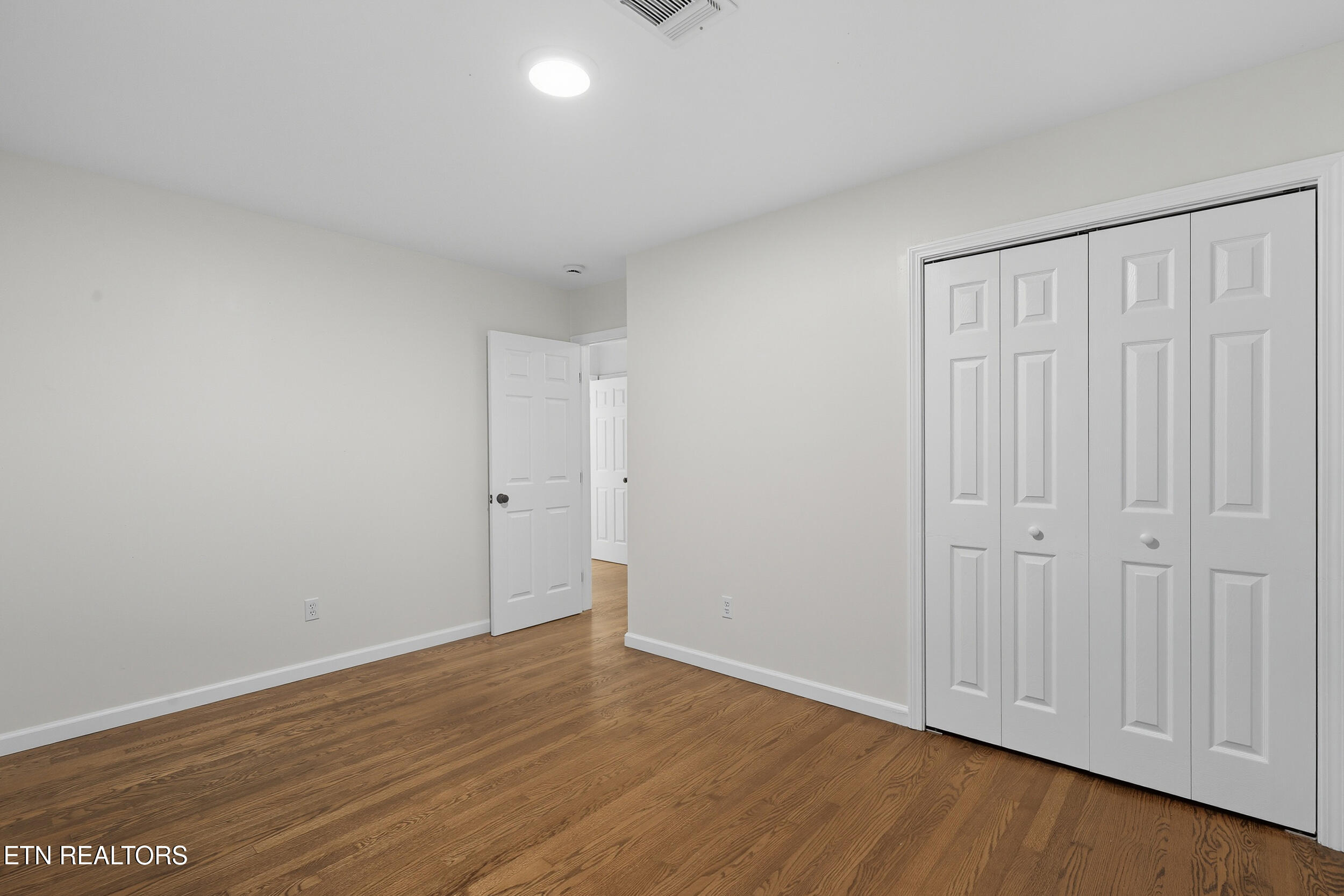 422 Overhill Road Knoxville, TN 37914 - Photo 18 of 32 31_0030