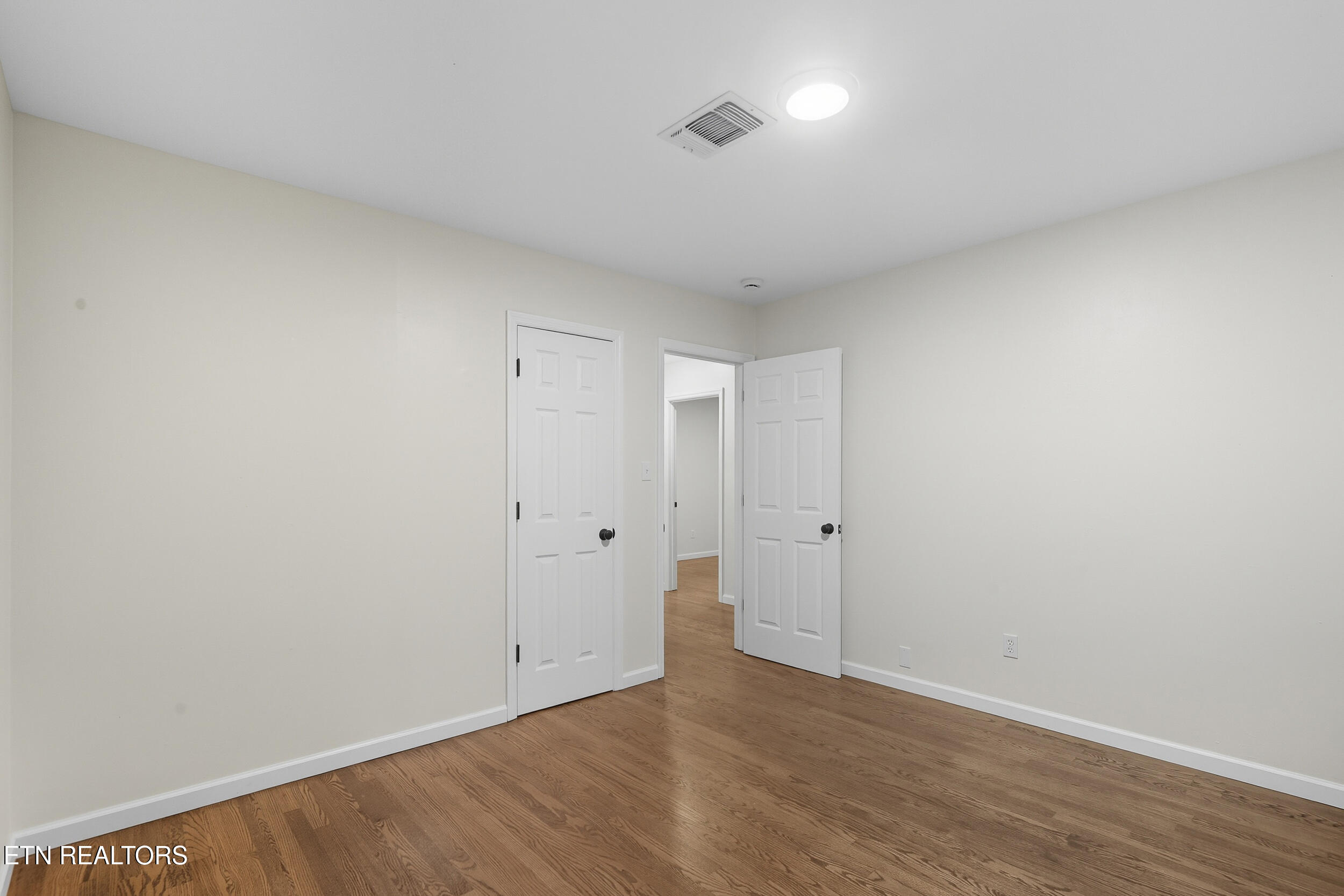 422 Overhill Road Knoxville, TN 37914 - Photo 20 of 32 33_0032