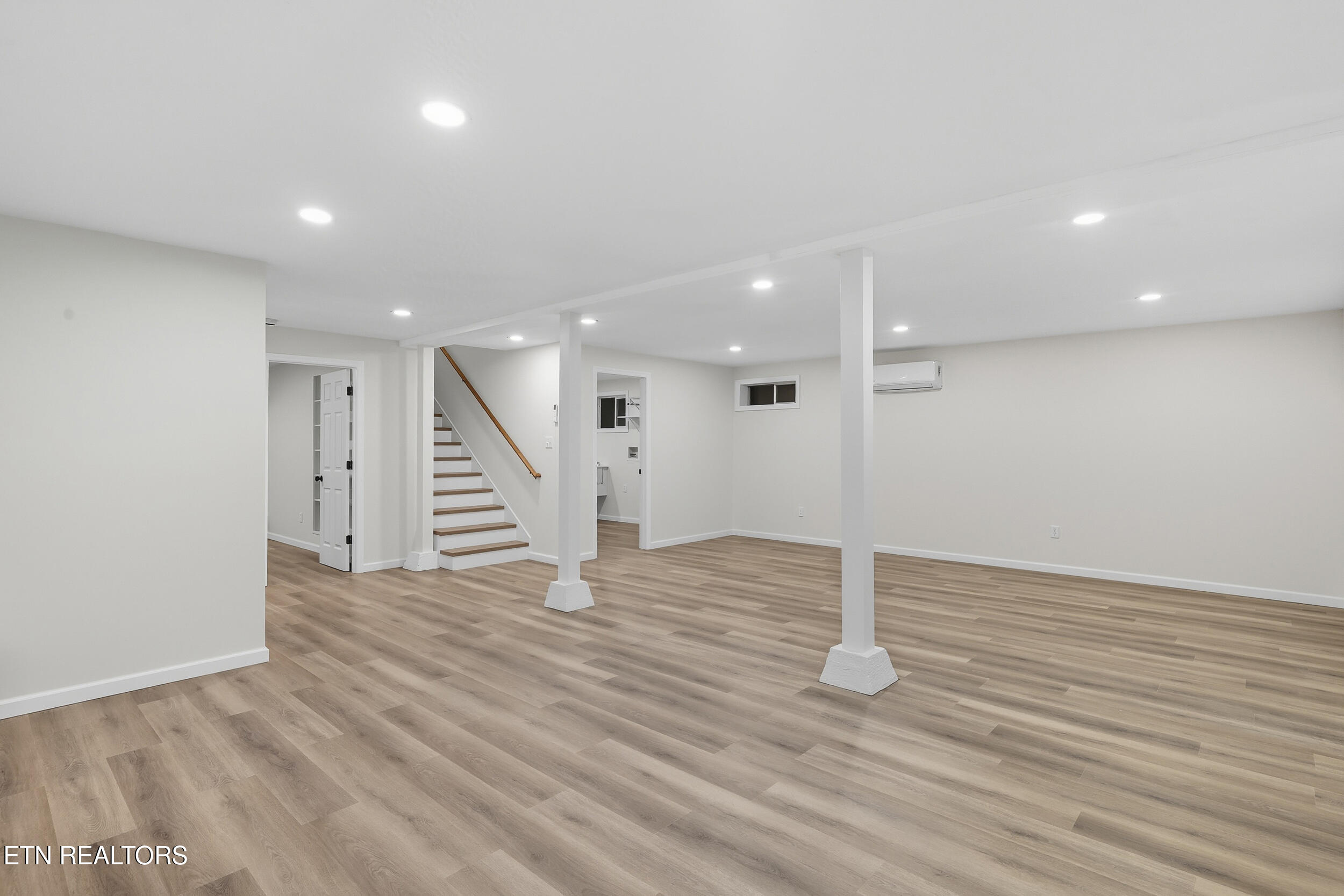 422 Overhill Road Knoxville, TN 37914 - Photo 24 of 32 36_0035