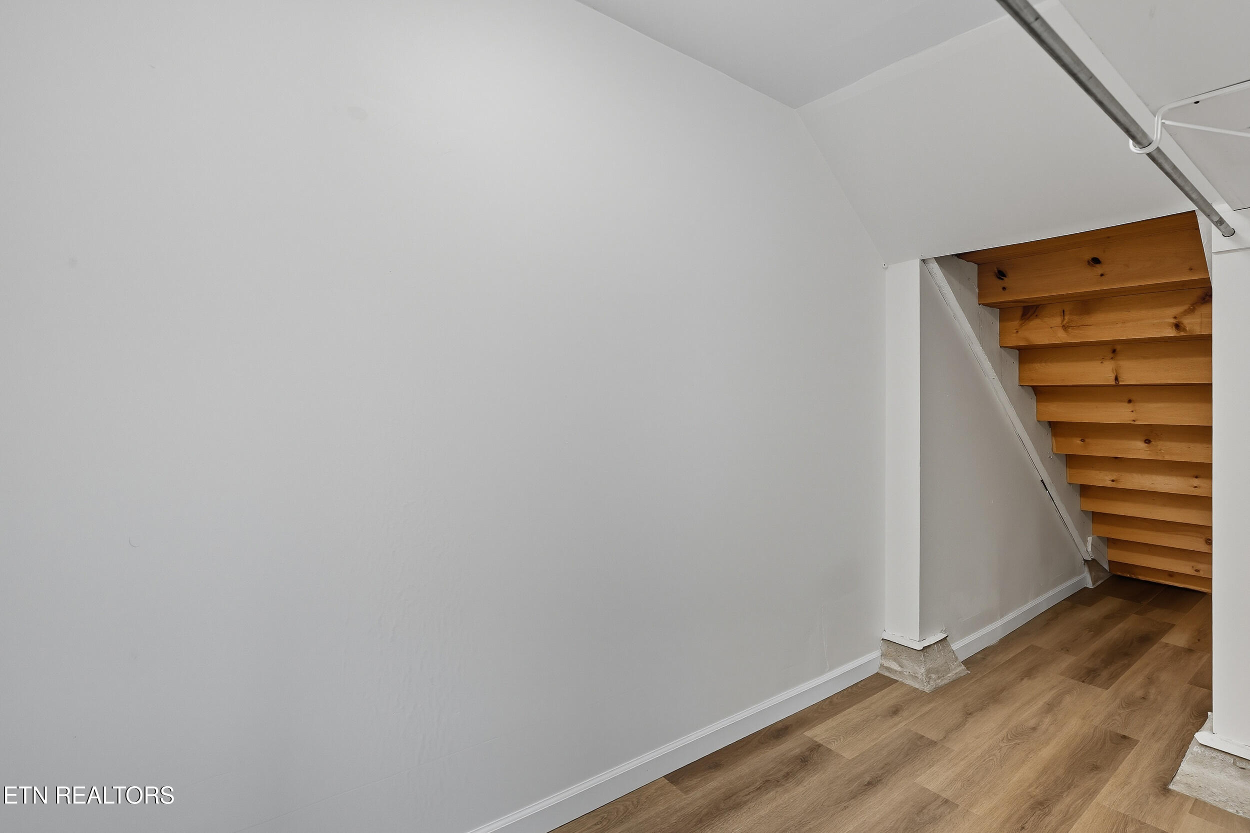 422 Overhill Road Knoxville, TN 37914 - Photo 28 of 32 44_0043