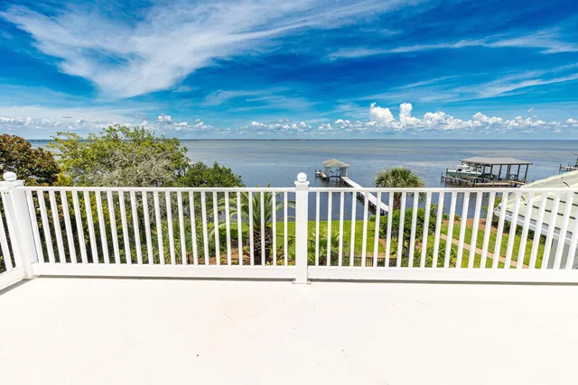 $3,995,000 | 4567 Landfall Court, Destin, FL 32541