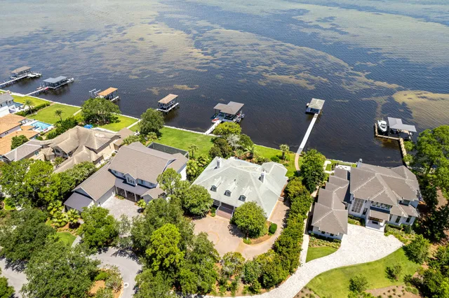 $3,995,000 | 4567 Landfall Court, Destin, FL 32541