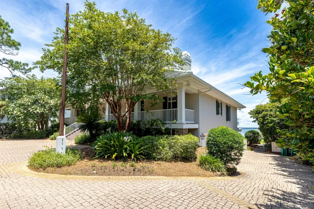 $3,995,000 | 4567 Landfall Court, Destin, FL 32541