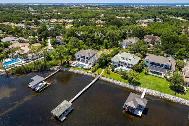 $3,995,000 | 4567 Landfall Court, Destin, FL 32541