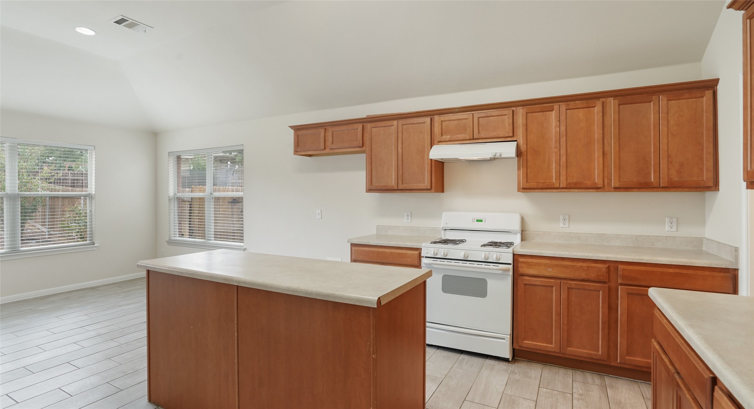 11716 Dunblane Way Austin, TX 78754 - Photo 14 of 32