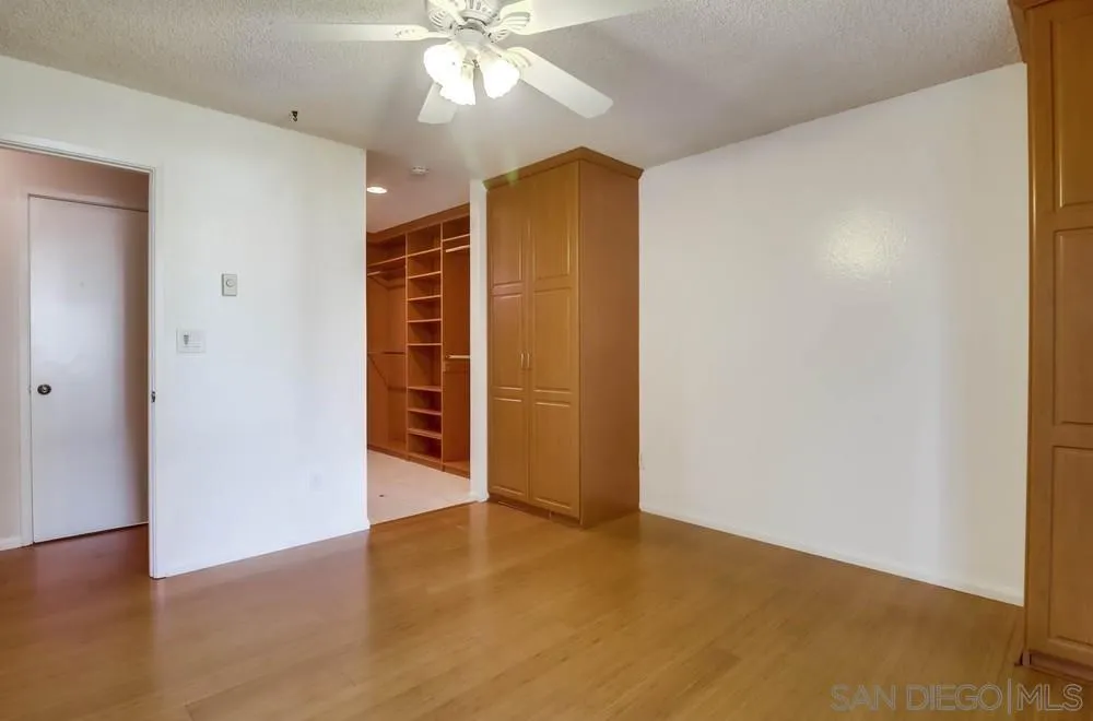 3333 Ruffin Road, Unit 4S San Diego, CA 92123 - Photo 20 of 34 a view of an empty room with a bathroom