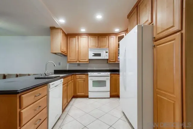 $459,500 | 3333 Ruffin Road, Unit 4S, San Diego, CA 92123