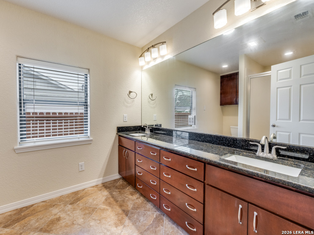 953 East Cedar Street Seguin, TX 78155 - Photo 20 of 41