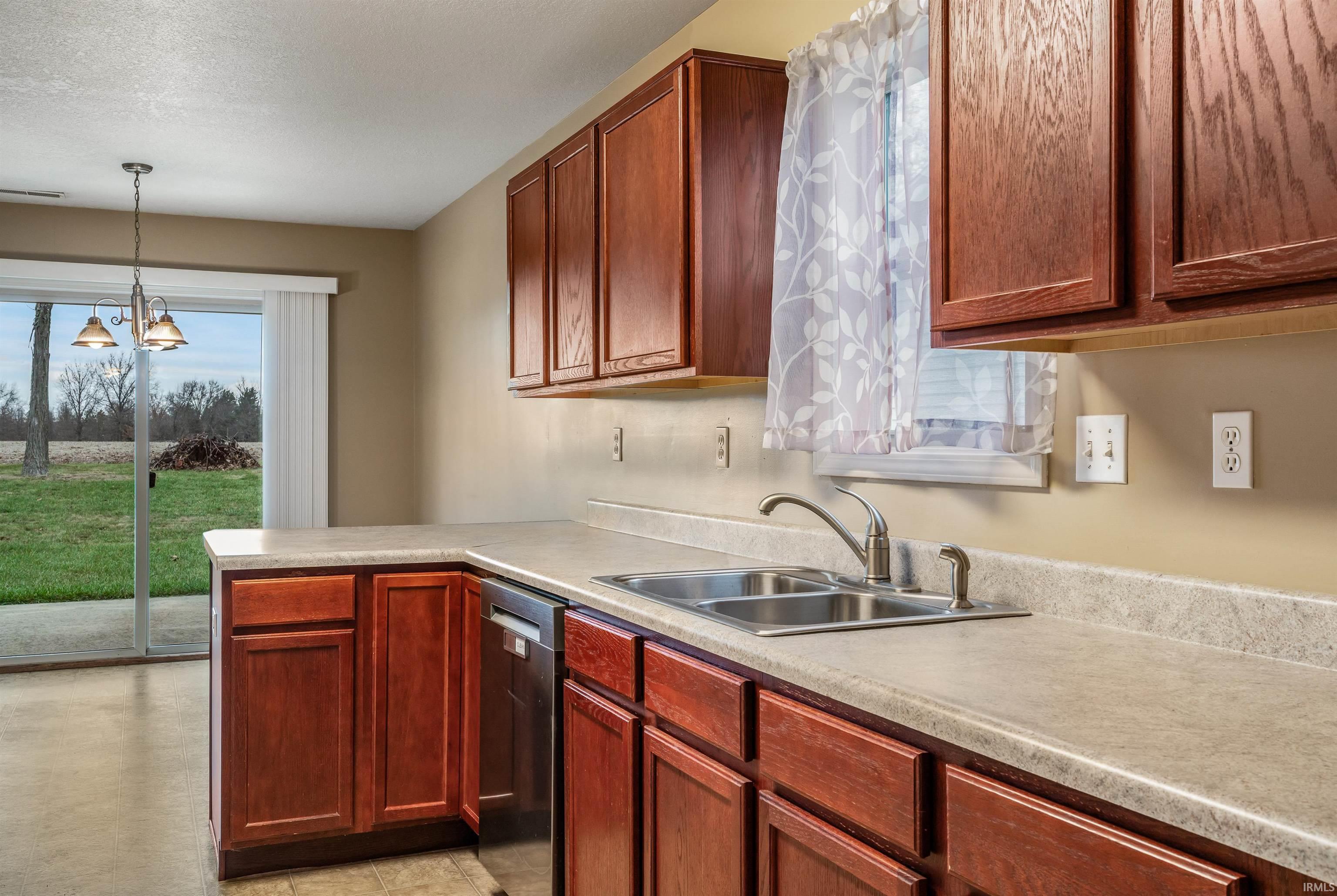 1213 Eastridge Drive Decatur, IN 46733 - Photo 9 of 27