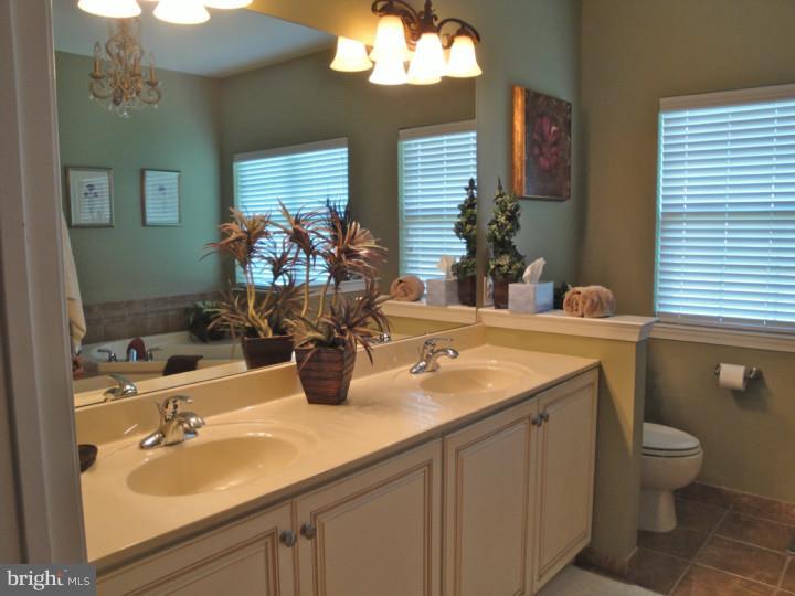 13 Pine Valley Road Berlin, NJ 08009 - Photo 16 of 24 Master Bathroom