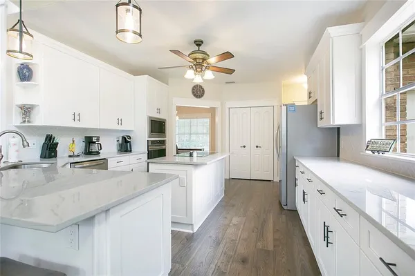 $899,999 | 4015 Iron Bridge Road, Oviedo, FL 32765