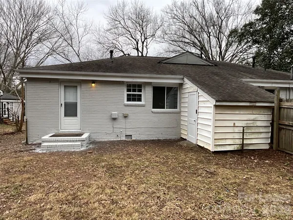 $1,175 | 1742 Academy Street, Charlotte, NC 28205