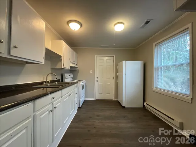 $1,375 | 1742 Academy Street, Charlotte, NC 28205