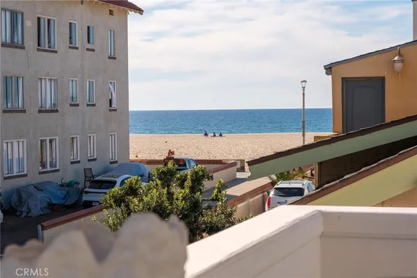 $4,500,000 | 28 10th Court, Hermosa Beach, CA 90254