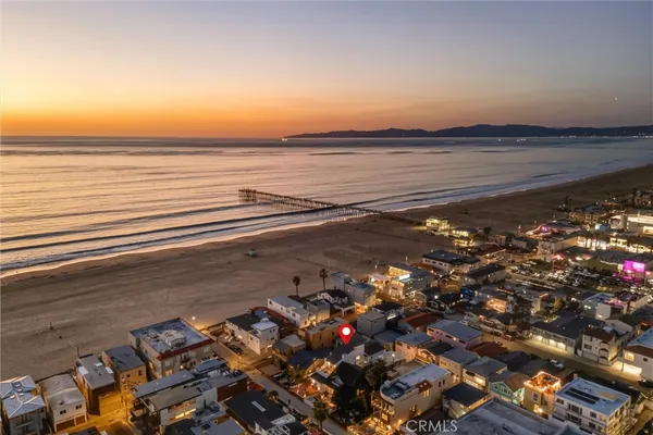 $4,500,000 | 28 10th Court, Hermosa Beach, CA 90254