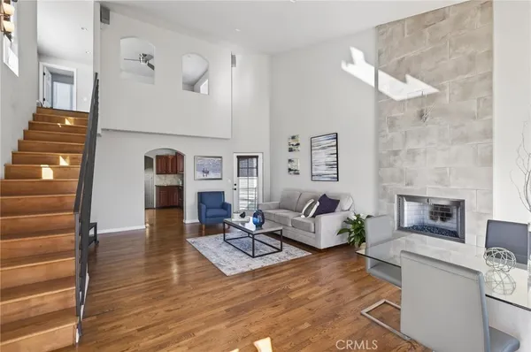 $4,500,000 | 28 10th Court, Hermosa Beach, CA 90254