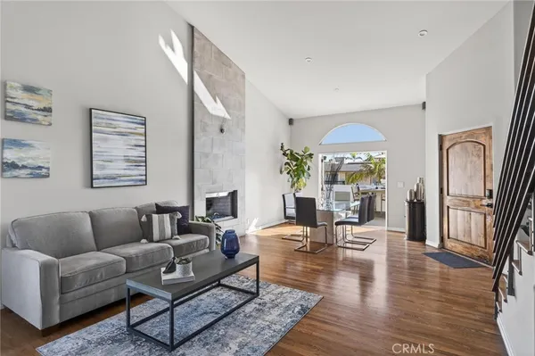 $4,500,000 | 28 10th Court, Hermosa Beach, CA 90254