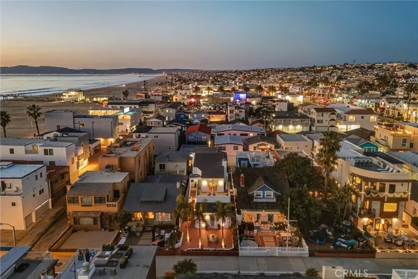 $4,500,000 | 28 10th Court, Hermosa Beach, CA 90254
