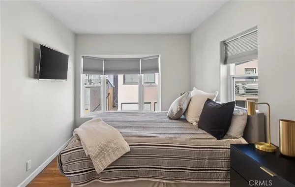 $4,500,000 | 28 10th Court, Hermosa Beach, CA 90254