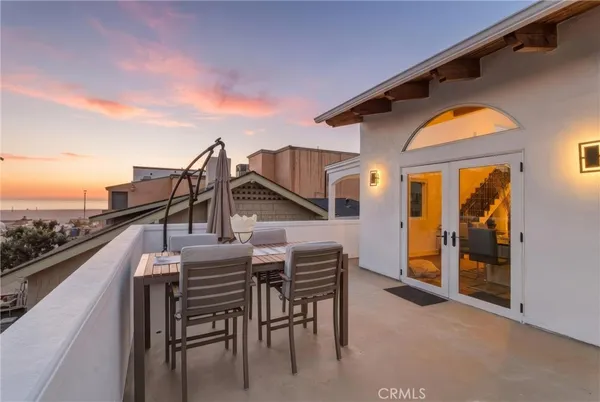 $4,500,000 | 28 10th Court, Hermosa Beach, CA 90254