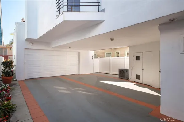 $4,500,000 | 28 10th Court, Hermosa Beach, CA 90254