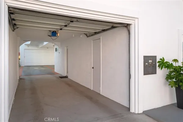 $4,500,000 | 28 10th Court, Hermosa Beach, CA 90254