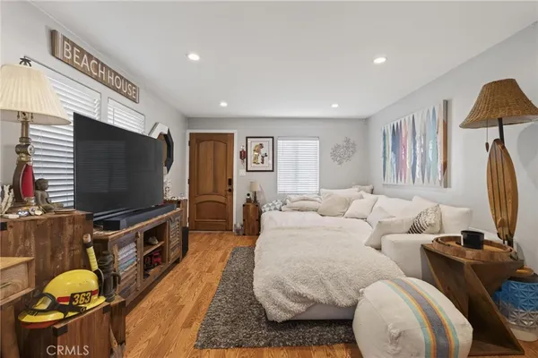 $4,500,000 | 28 10th Court, Hermosa Beach, CA 90254