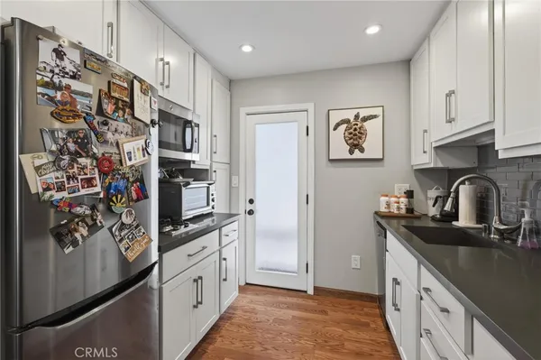 $4,500,000 | 28 10th Court, Hermosa Beach, CA 90254