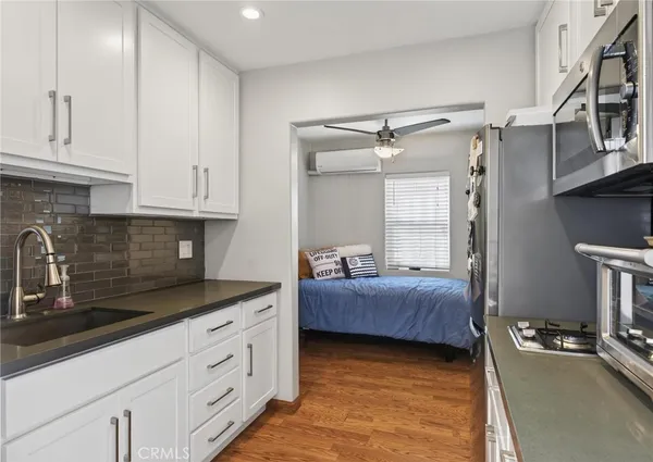 $4,500,000 | 28 10th Court, Hermosa Beach, CA 90254