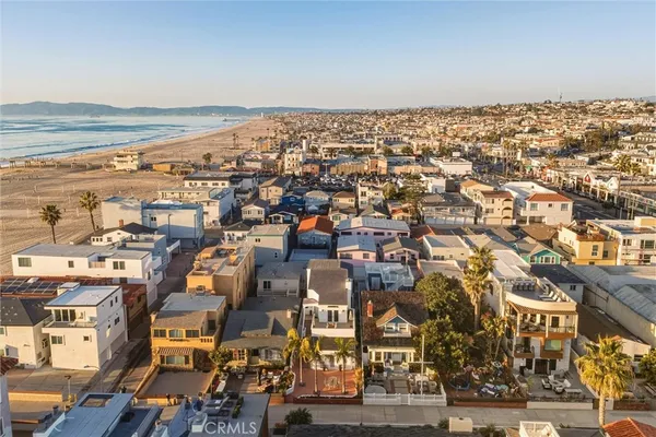 $4,500,000 | 28 10th Court, Hermosa Beach, CA 90254