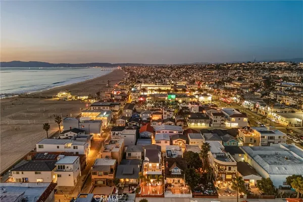 $4,500,000 | 28 10th Court, Hermosa Beach, CA 90254