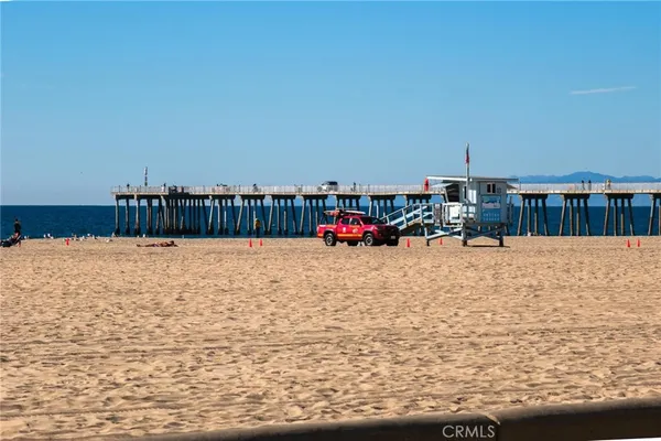 $4,500,000 | 28 10th Court, Hermosa Beach, CA 90254