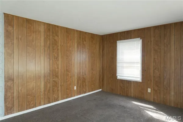 $30,000 | 32 Agnes Drive, East St. Louis, IL 62206
