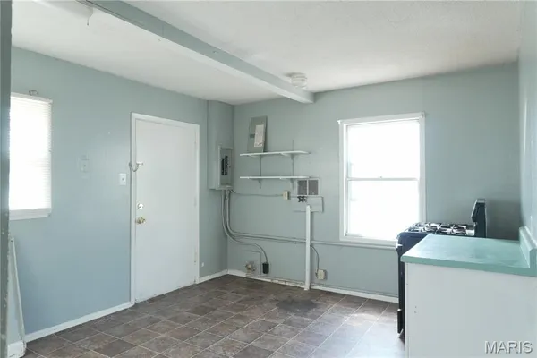 $30,000 | 32 Agnes Drive, East St. Louis, IL 62206