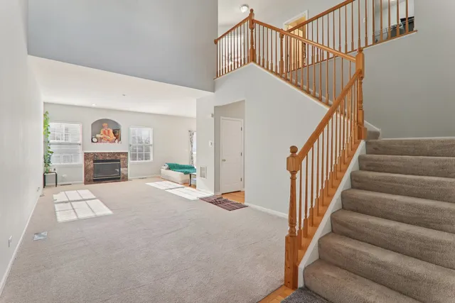 a view of entryway and hall