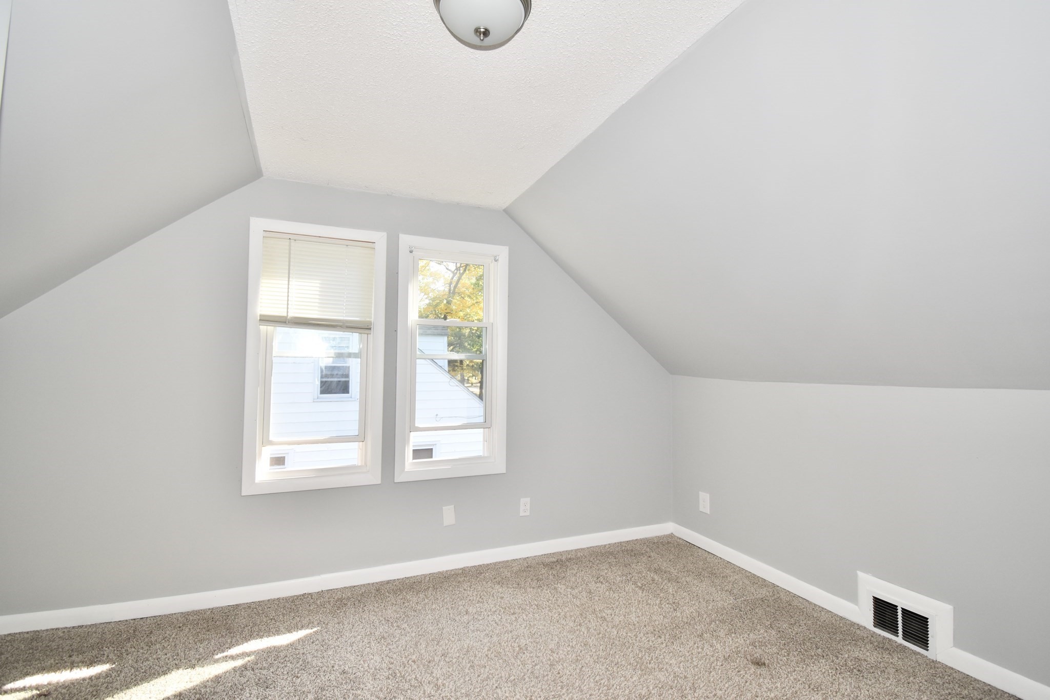66 Curve Street Springfield, MA 01104 - Photo 22 of 25 Gallery Image 22