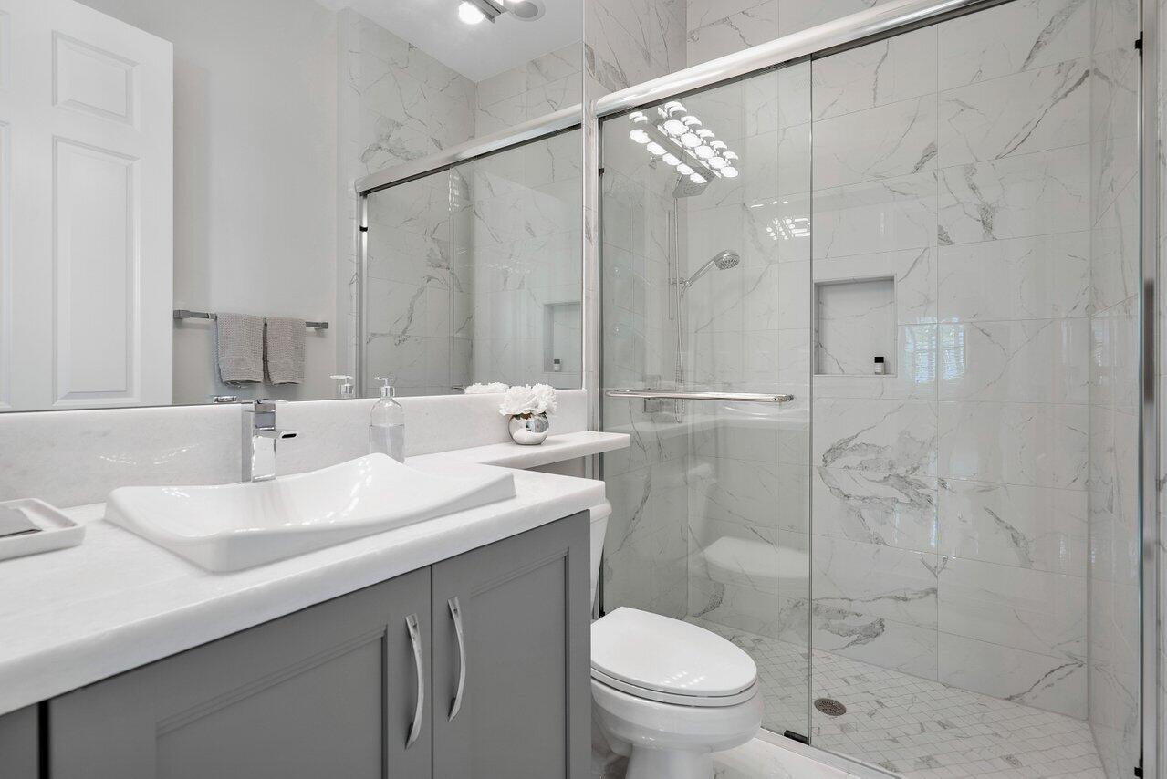 17340 Rosella Road Boca Raton, FL 33496 - Photo 36 of 74 Guest Bathroom