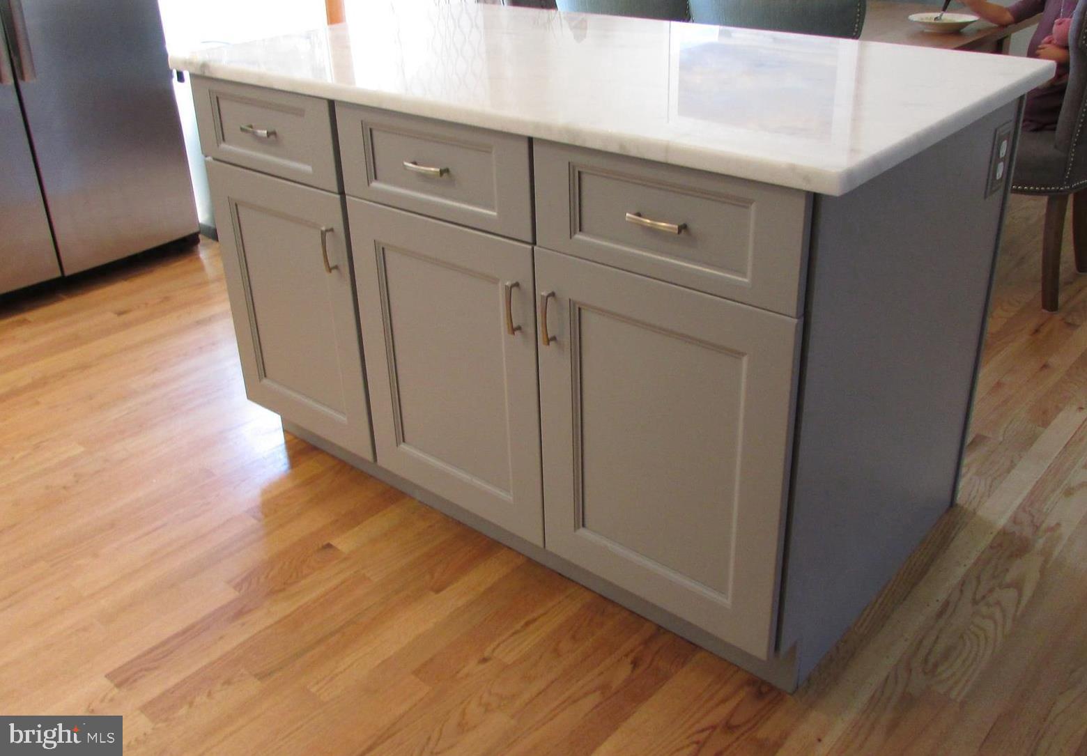 73 Elmont Road Hamilton, NJ 08610 - Photo 7 of 44 Kitchen island