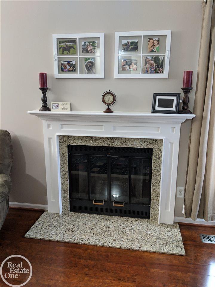 1613 Stonecrest Drive Rochester, MI 48307 - Photo 10 of 35 31373620-9.JPG