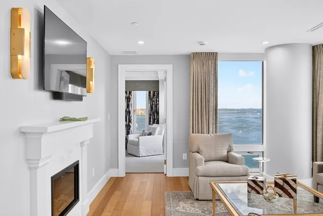 $7,495,000 | 10 Rowes Wharf, Unit PH4, Boston, MA 02110