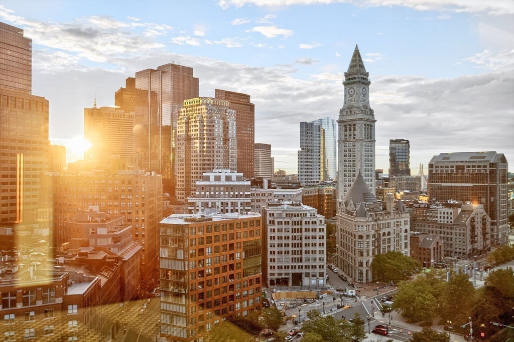 10 Rowes Wharf, Unit PH4 Boston, MA 02110 - Photo 40 of 42 a view of city