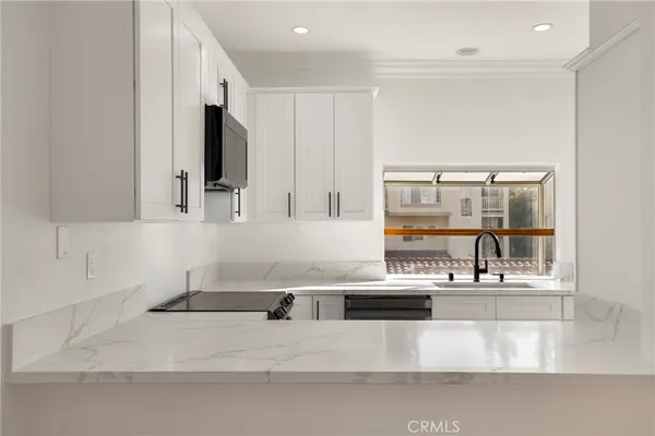 $610,000 | 5799 Freebird Lane, Unit 102, Oak Park, CA 91377