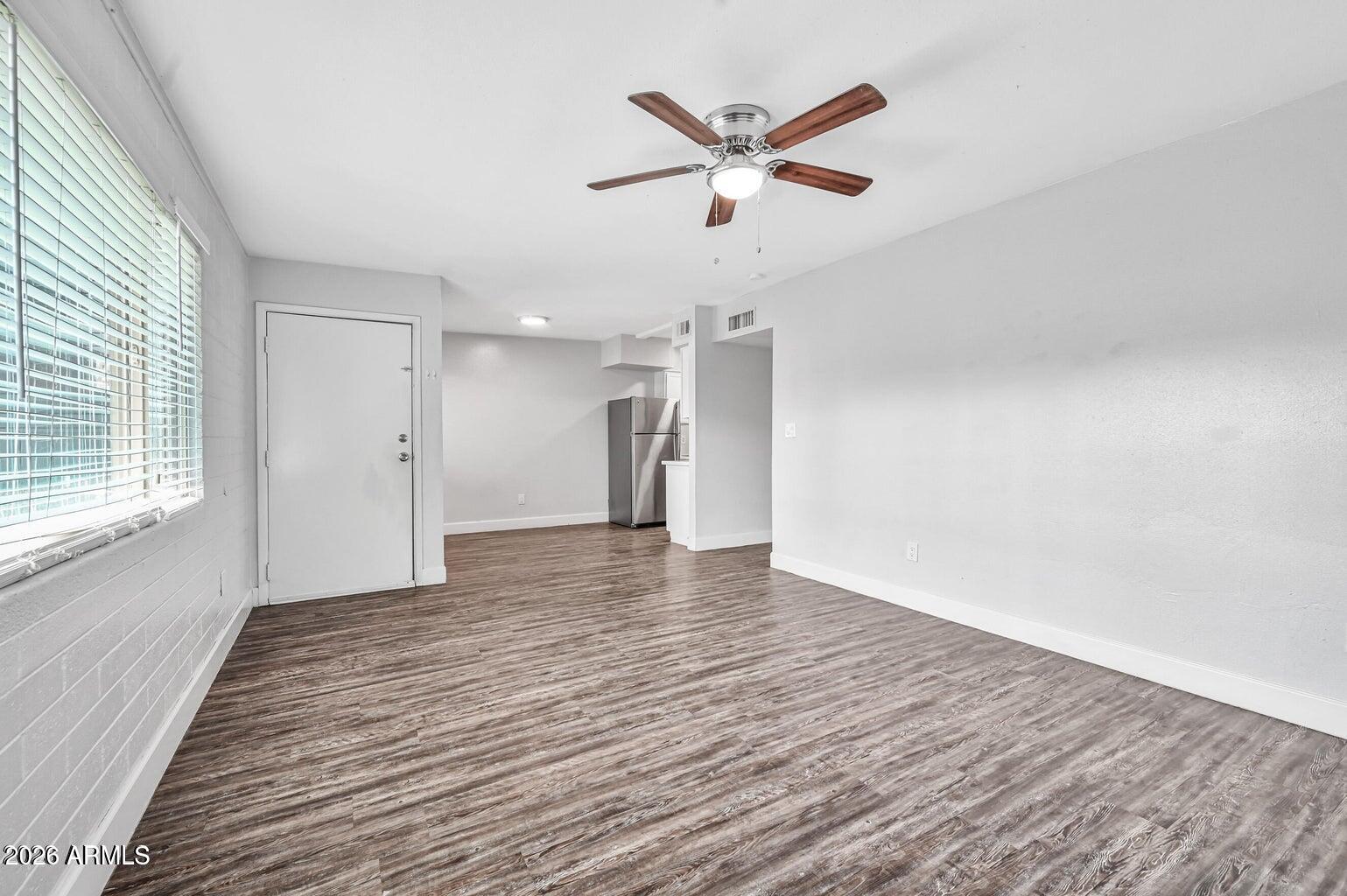 1518 West Colter Street, Unit 5 Phoenix, AZ 85015 - Photo 4 of 13 20250220175235160828000000-o