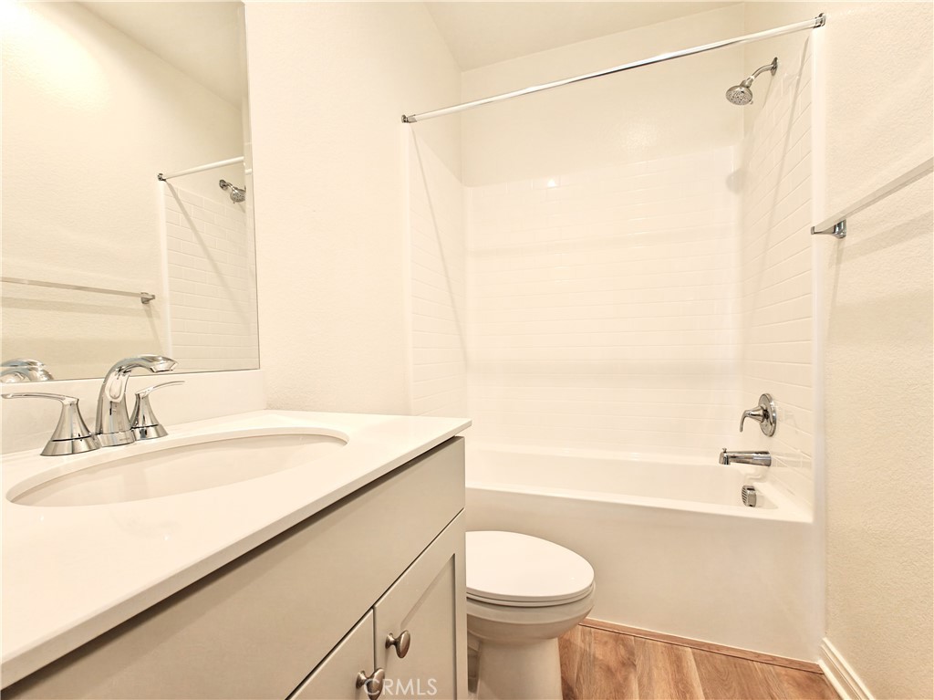 20154 Patchfield Drive Riverside, CA 92507 - Photo 13 of 17 Hallway Bathroom