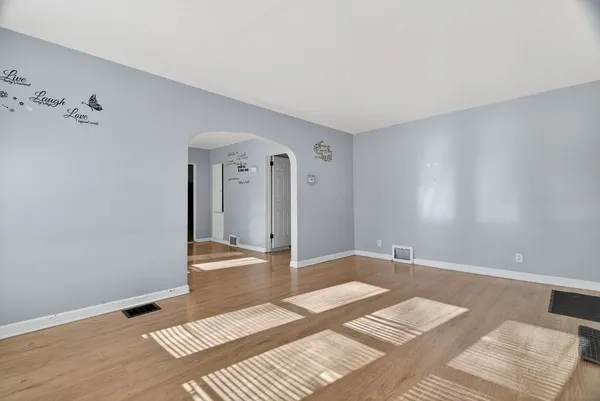 $600,000 | 301 South Ottawa Street, Joliet, IL 60436