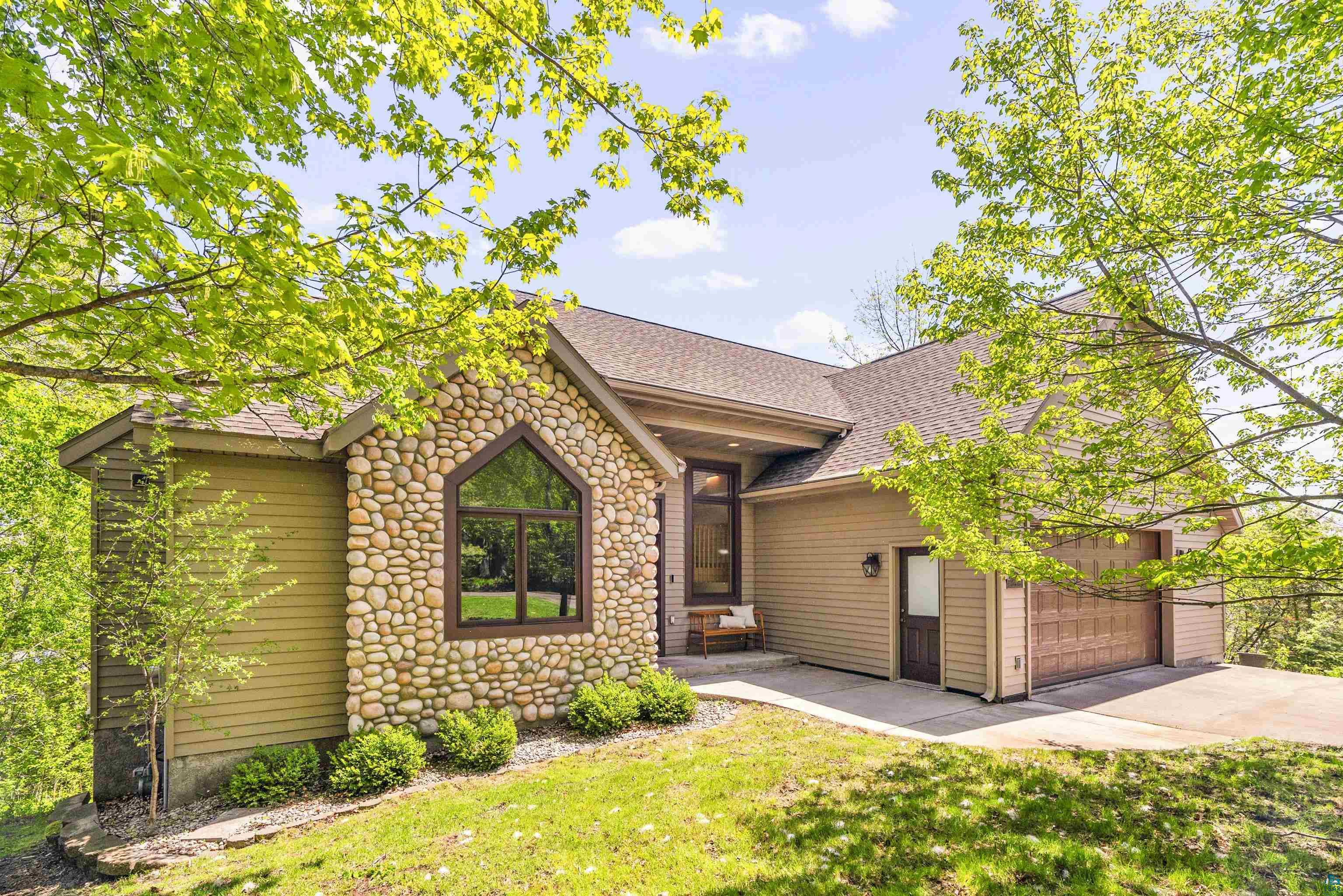 808 Ridgewood Road Duluth, MN 55804 - Photo 1 of 50 Exterior