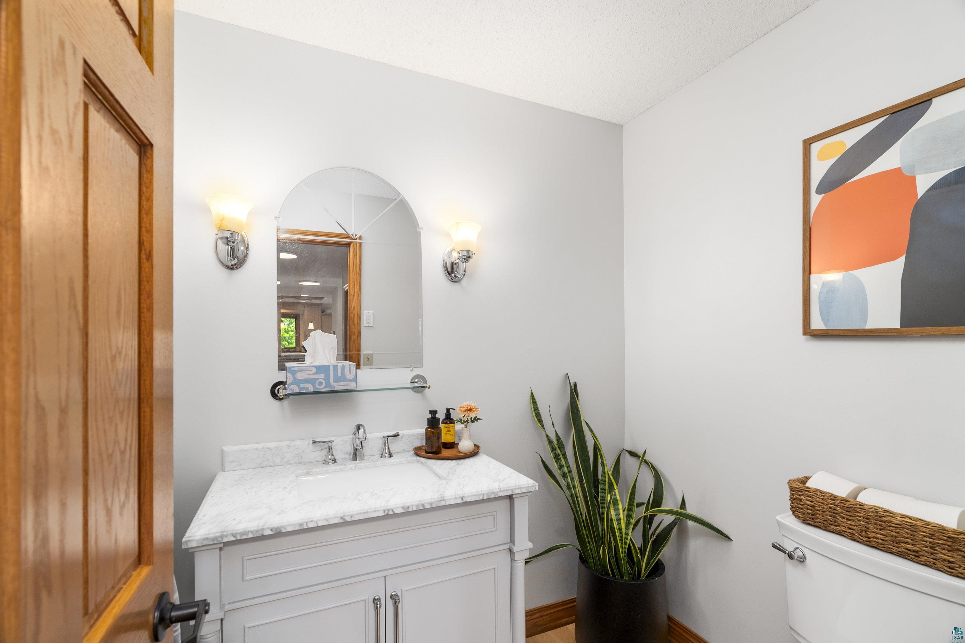 808 Ridgewood Road Duluth, MN 55804 - Photo 25 of 50 Bathroom